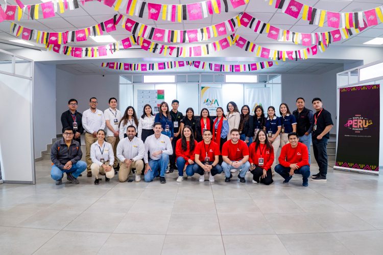 Feria Emplea Perú Minero