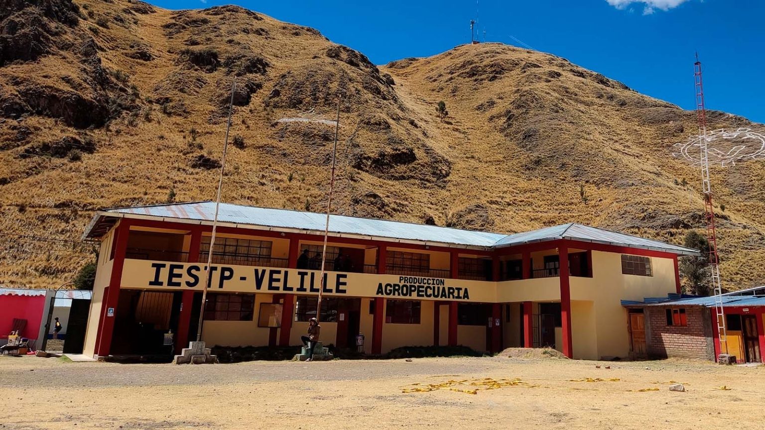 Instituto Superior Tecnológico Publico Velille