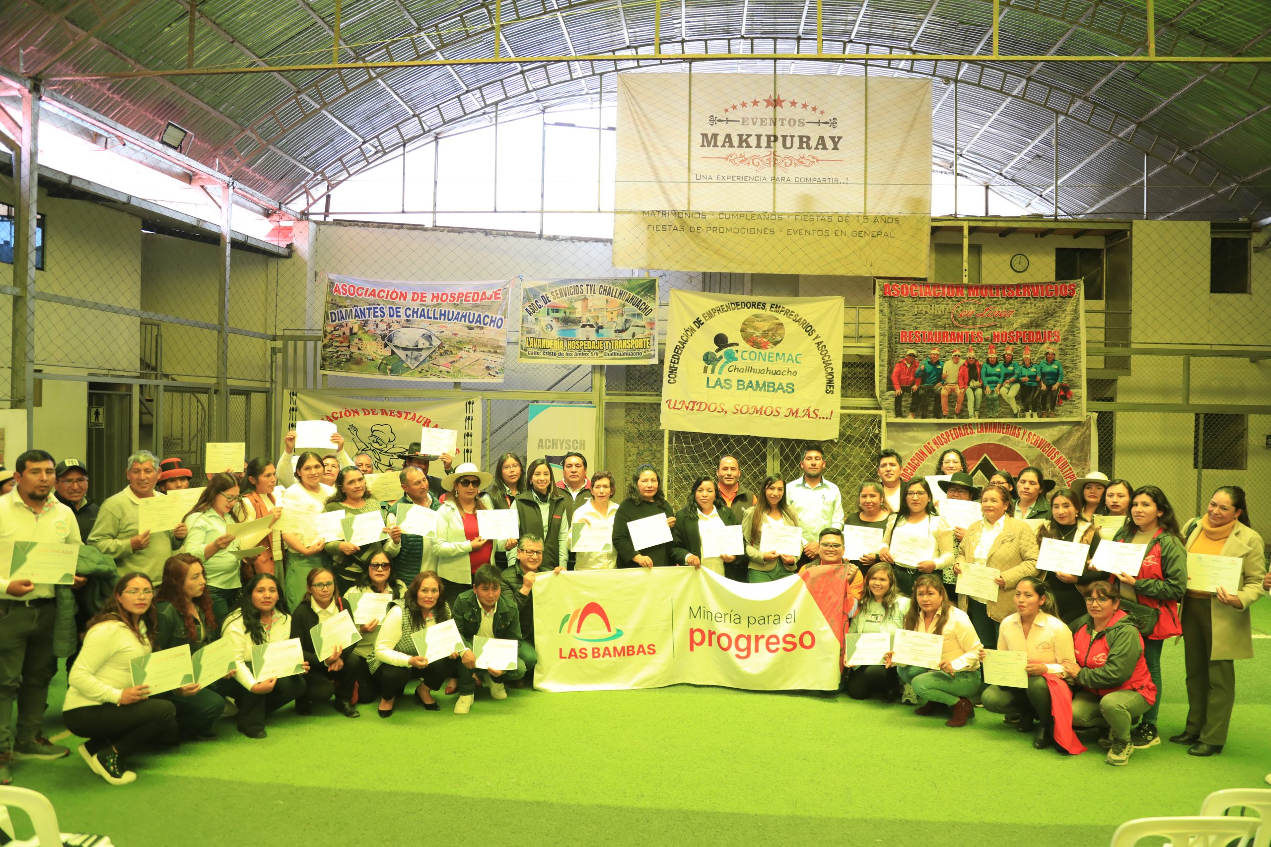 Las Bambas capacita a más de 400 empresarios locales