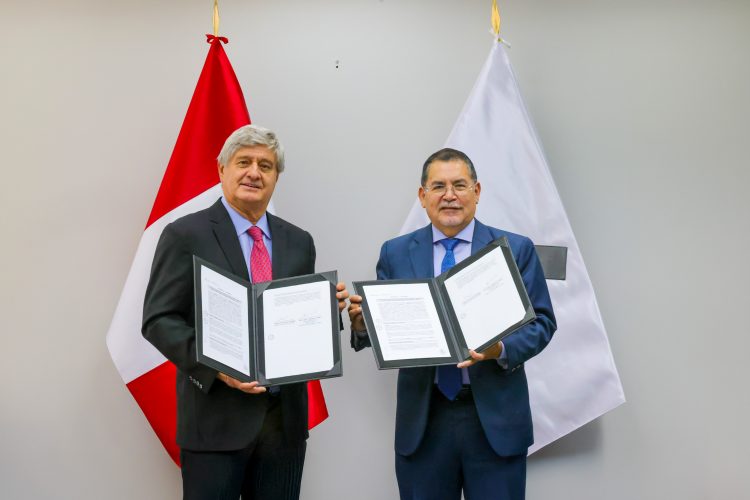 Minedu y Junior Achievement Perú