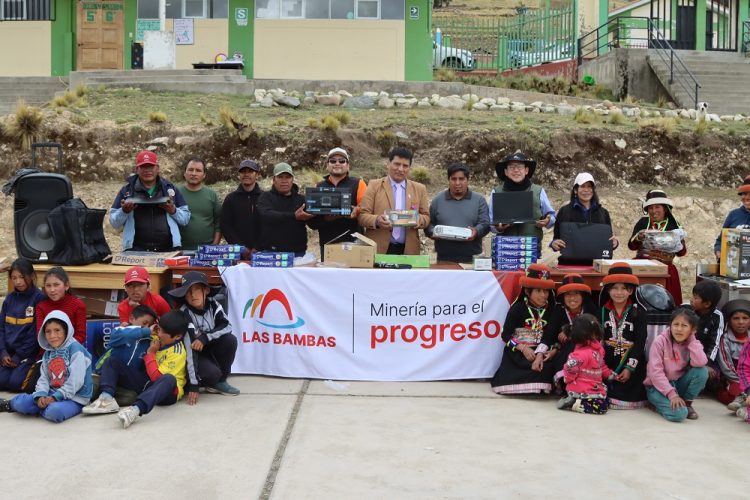 Minera Las Bambas apoyo a la educación