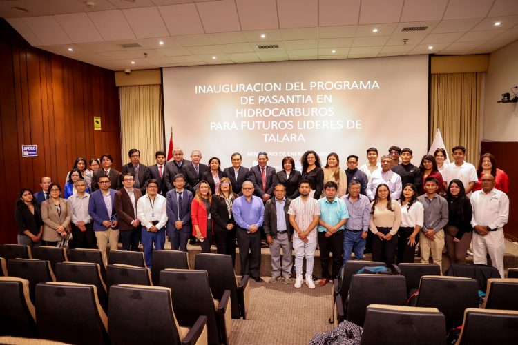 Programa de Pasantía en Hidrocarburos para futuros líderes de Talara