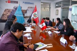 Servicio Geológico de China con el Ingemmet