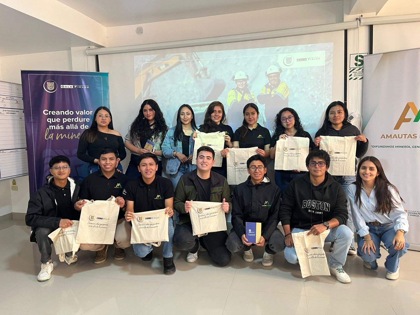 Gold Fields (Amautas Mineros)