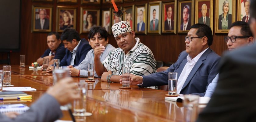 representantes del Bajo Urubamba