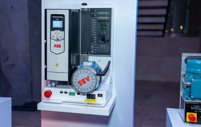 ABB presenta la evolución de su variador industrial ACS880 (2)