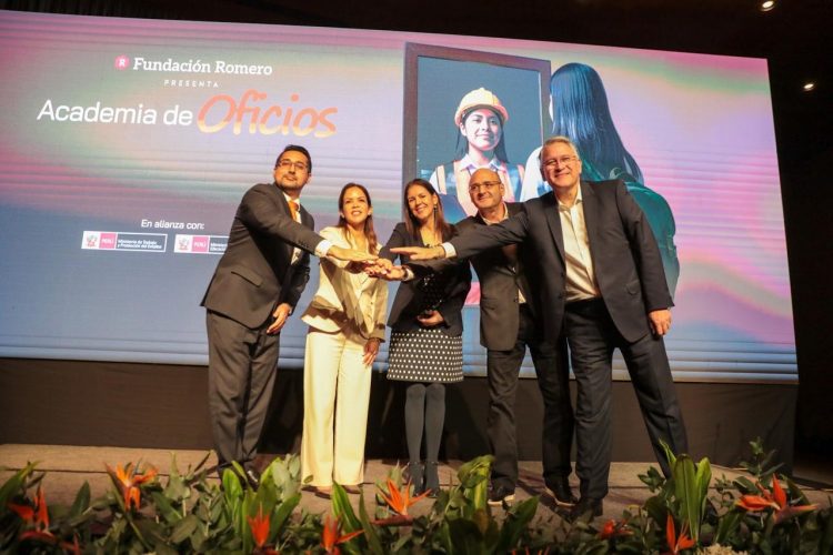 Academia de Oficios (MTPE, Fundación Romero y UPC)
