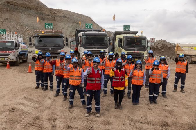 Antapaccay obras presa de relaves