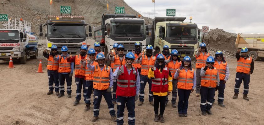 Antapaccay obras presa de relaves