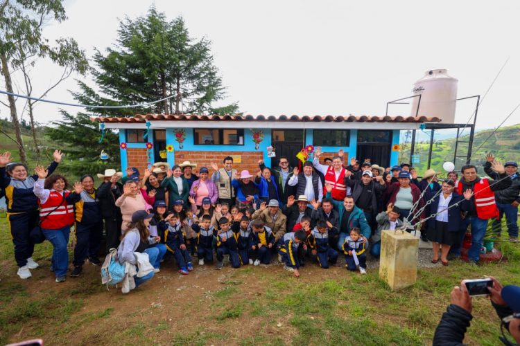 Compañía Minera Coimolache, agua y saneamiento