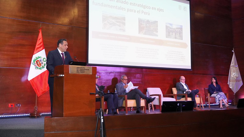 Darío Zegarra, IIMP