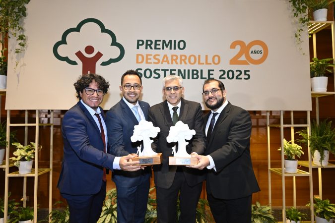 Ferreyros Premio Desarrollo Sostenible SNMPE (1)