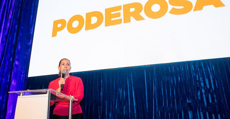 Jimena Sologuren, Minera Poderosa