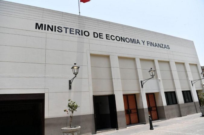 Ministerio de Economía y Finanzas (MEF) calificación Perú