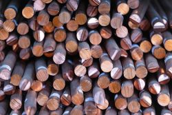 Cobre logra nuevo récord cercano a los US$ 13,000 en Londres