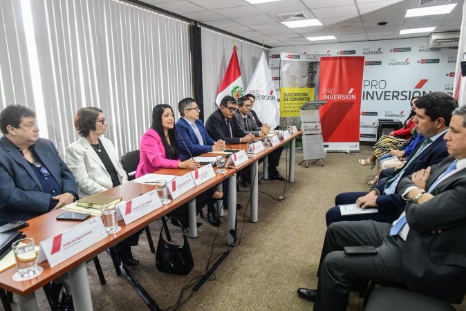 MEF anuncia adjudicación de 18 proyectos eléctricos APP en 2026