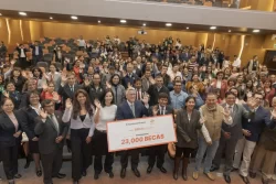 Fundación Romero y GORE Arequipa entregarán 38 mil becas docentes