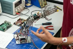La Universidad Nacional de Ingeniería crea la carrera de Ingeniería Biomédica