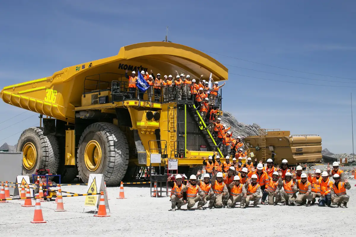Komatsu-Mitsui lidera el mercado de camiones mineros con una participación del 68%