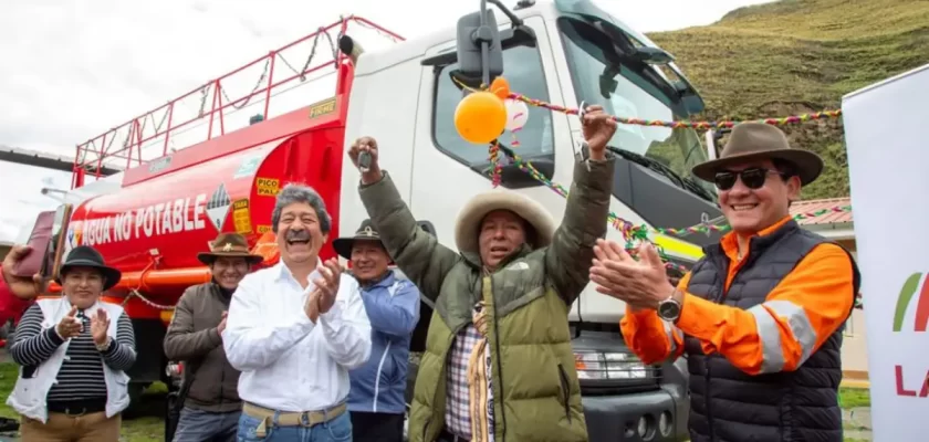 Las Bambas camiones cisterna Chumbivilcas