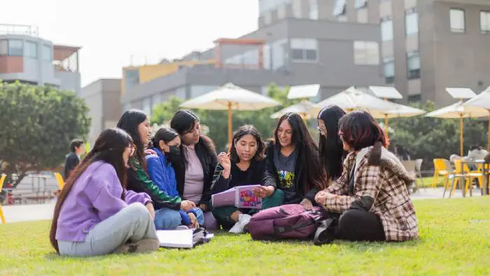 Pronabec becas mujeres