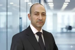 American Lithium confirma a Alex Tsakumis como nuevo CEO