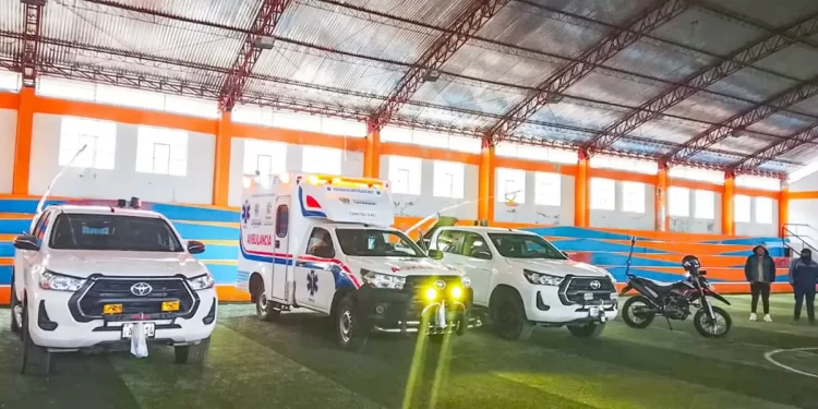Minera Crespo entrega equipos para el Centro Poblado de Arcata