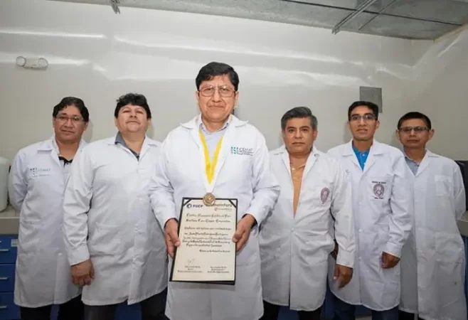 Duplica el tamaño y resolución de la imagen adjunta