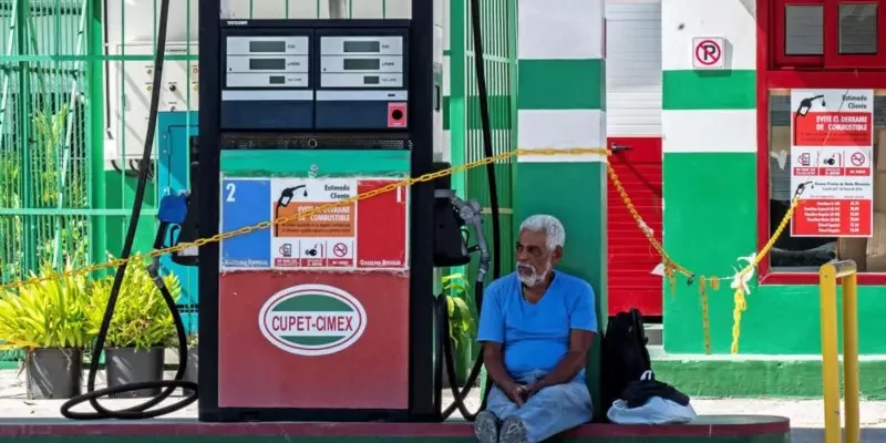 estación de combustible en Cuba