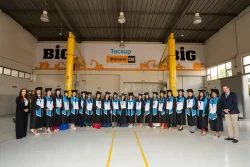 Beca Ferreyros DreamBIG suma seis promociones de técnicas de maquinaria graduadas en el Perú