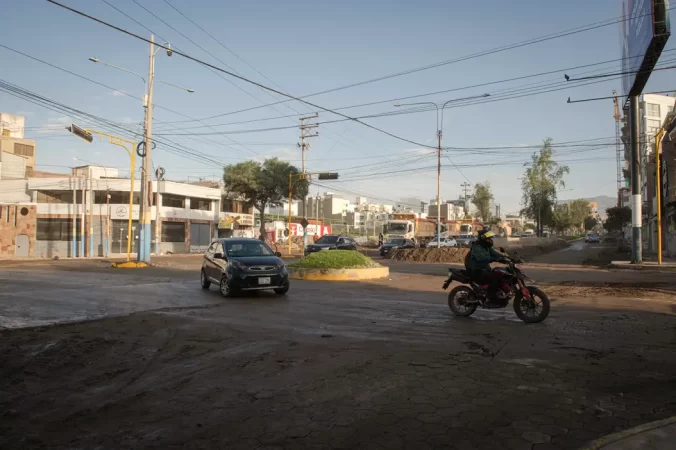 Cerro Verde contribuye a la recuperación del tránsito en Arequipa tras desborde de torrentera