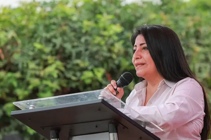 Denisse Miralles deja la PCM previo al voto de confianza del Congreso