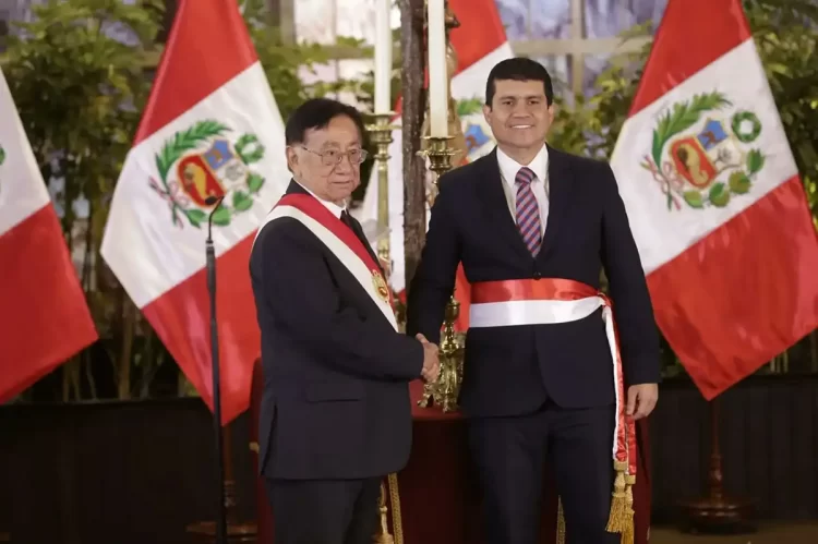 Luis Arroyo asume la PCM tras recomposición del Gabinete Ministerial