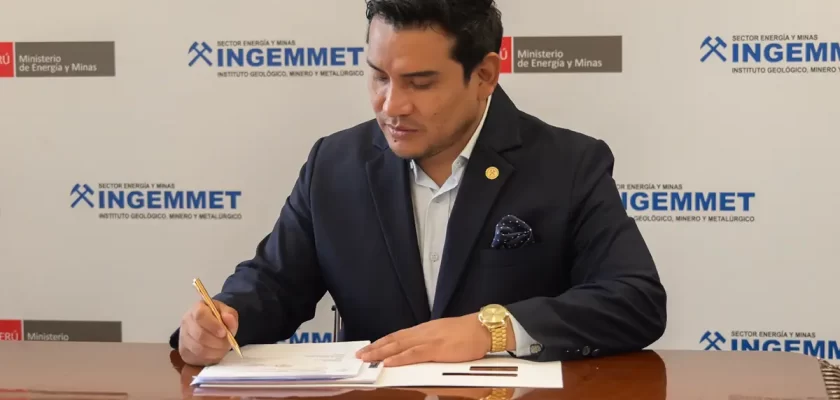 Paolo Andrés Alzamora, Ingemmet