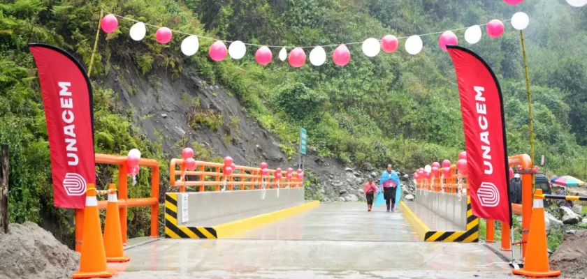 UNACEM inaugura puente Matichacra en Tarma