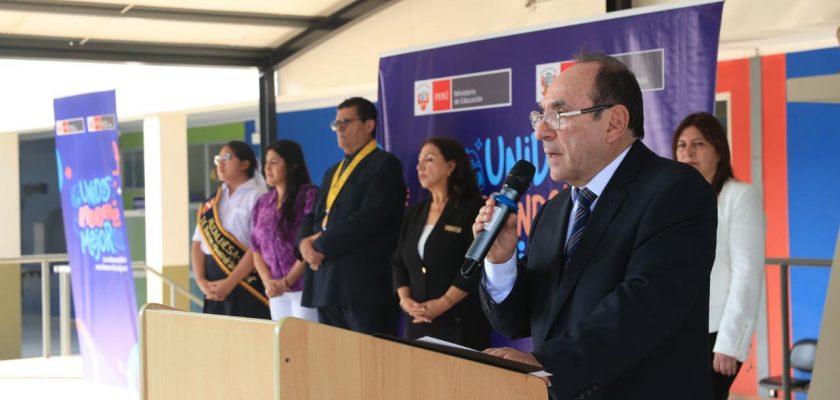 ministro de Energía y Minas, Angelo Alfaro