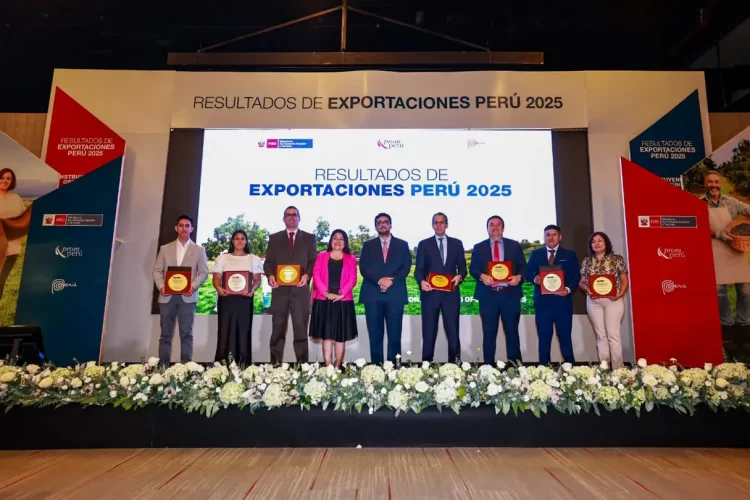 Perú apunta a US$ 100 mil millones en exportaciones en el 2026