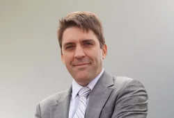 Carlos Batlle abordará los desafíos de la confiabilidad del sistema eléctrico para la minería y la transición energética en el XVI SIMPOSIO
