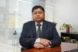 César Riofrío advierte trabas para la exploración minera en Perú pese a alto potencial geológico