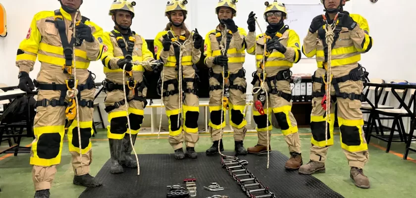 Pan American Silver Huarón fortalece su brigada de respuesta a emergencias con capacitación en rescate con cuerda