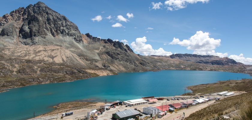 Volcan Compañía Minera