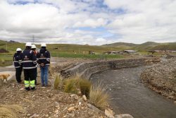 Cientos de familias de Chilloroya (Chumbivilcas) se benefician con construcción de defensa ribereña ante posibles desastres