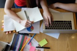 AprendeHub impulsa formación práctica en innovación, liderazgo y gestión