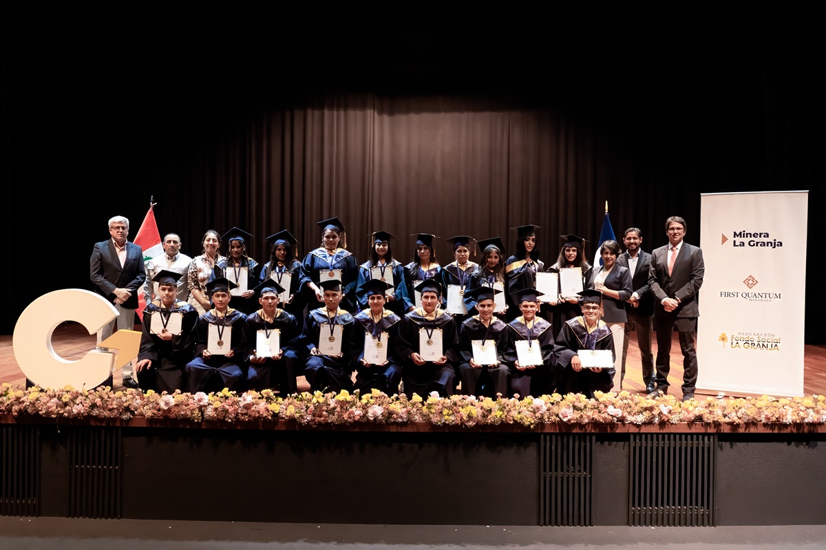Jóvenes cajamarquinos se gradúan como técnicos gracias a alianza entre CETEMIN y Minera La Granja