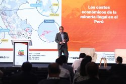 IPE: minería ilegal resta hasta 12% de crecimiento potencial al Perú