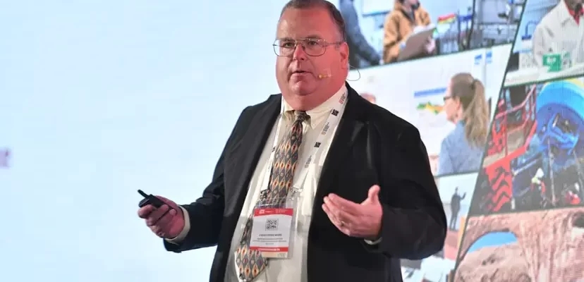 Christopher Keane, Instituto Americano de Geociencias (AGI)