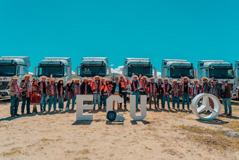 Empresa Comunal de Uchuccarcco fortalece transporte para Hudbay con 10 nuevos camiones encapsulados