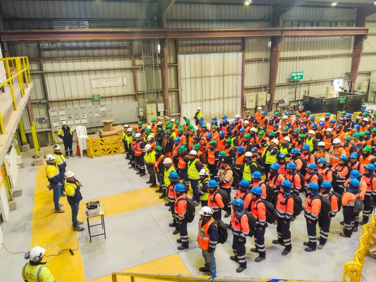 Gold Fields realiza Parada de Seguridad en Cerro Corona