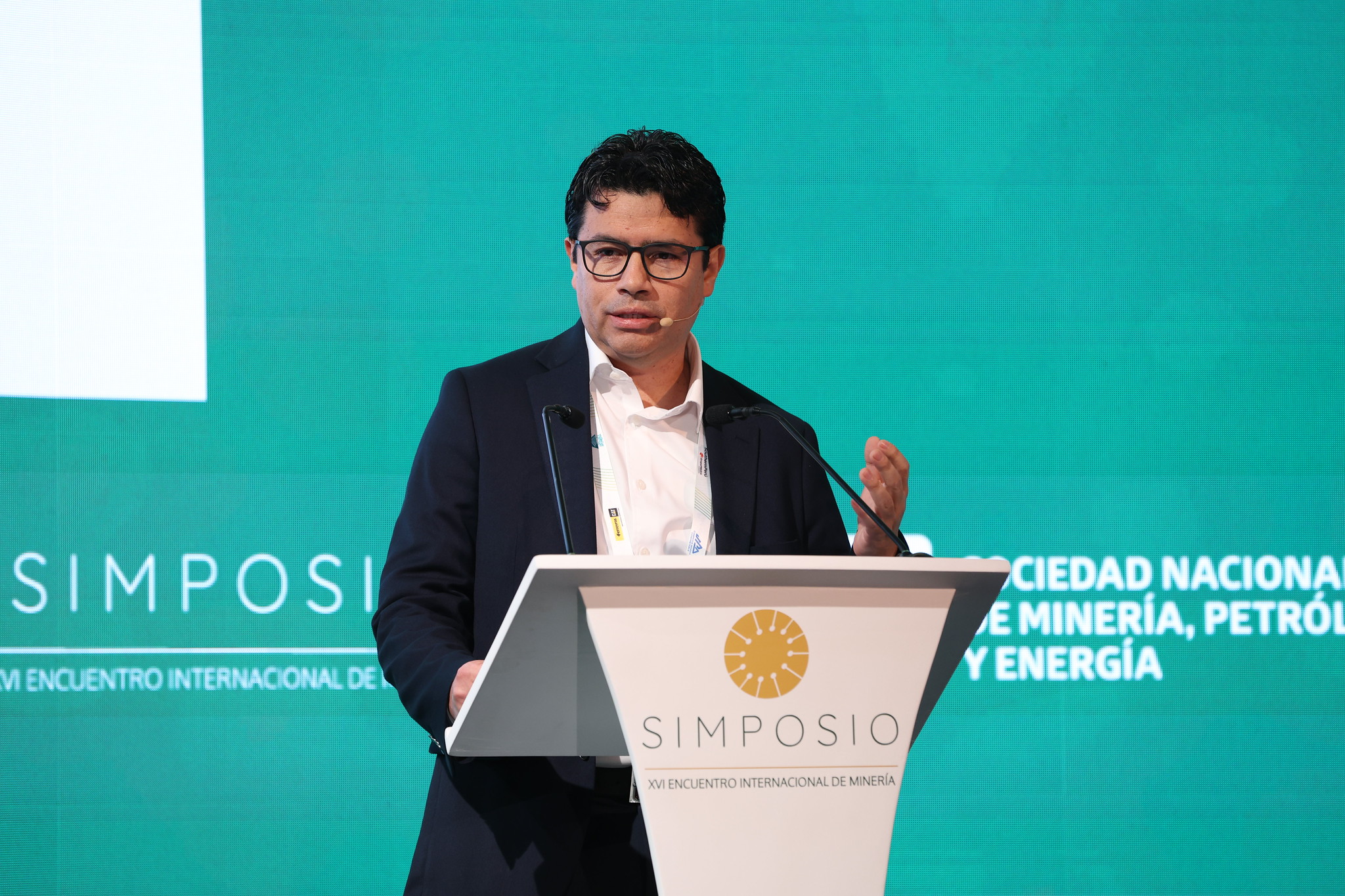 XVI SIMPOSIO: BHP plantea democratizar la inteligencia artificial para elevar productividad y eficiencia del capital en minería