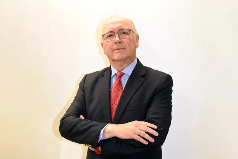 JUAN JOSÉ HERRERA